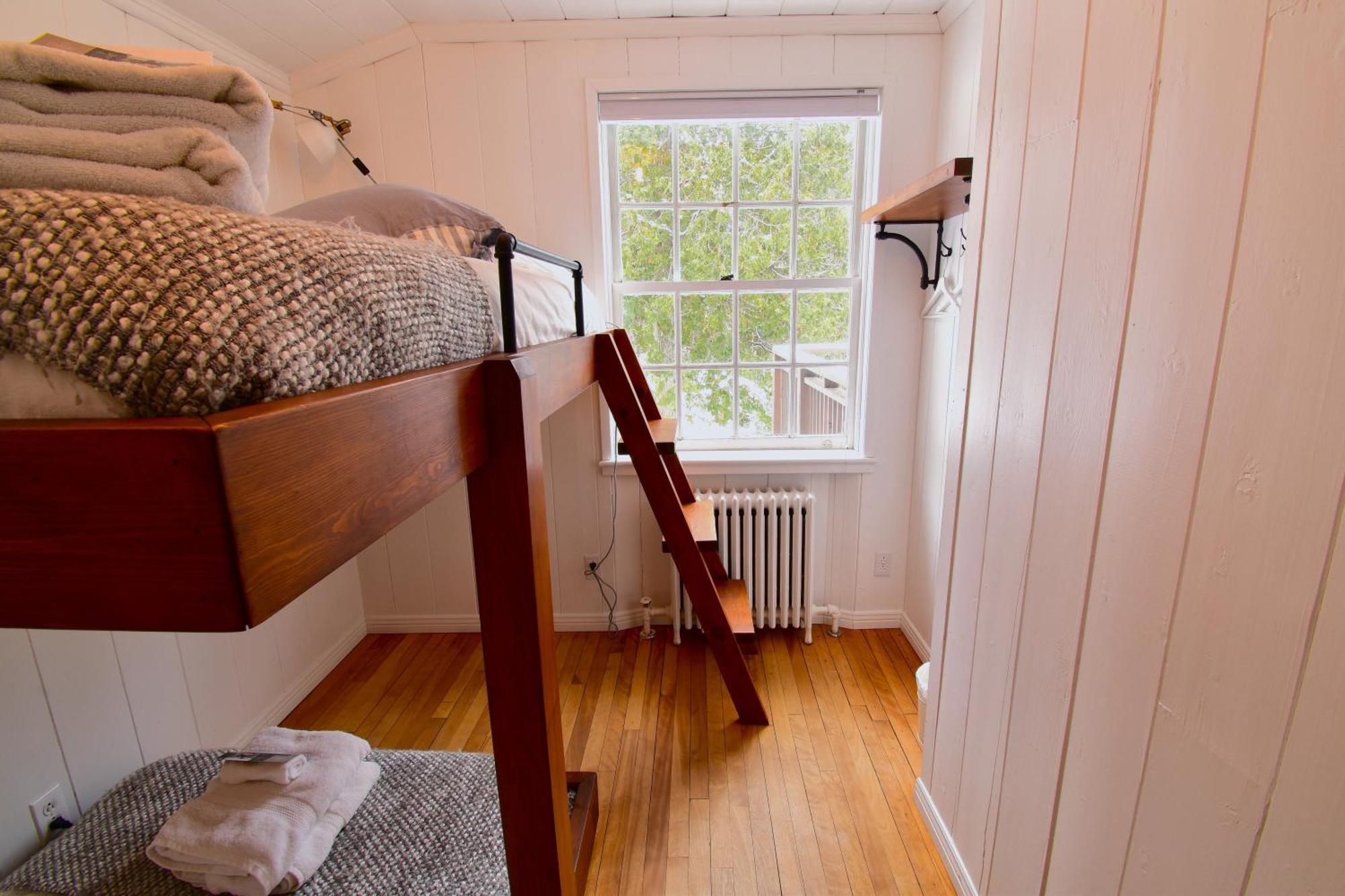 Le Partage Lodge: Destination Plein Air Et Sociale Val-Morin Bagian luar foto