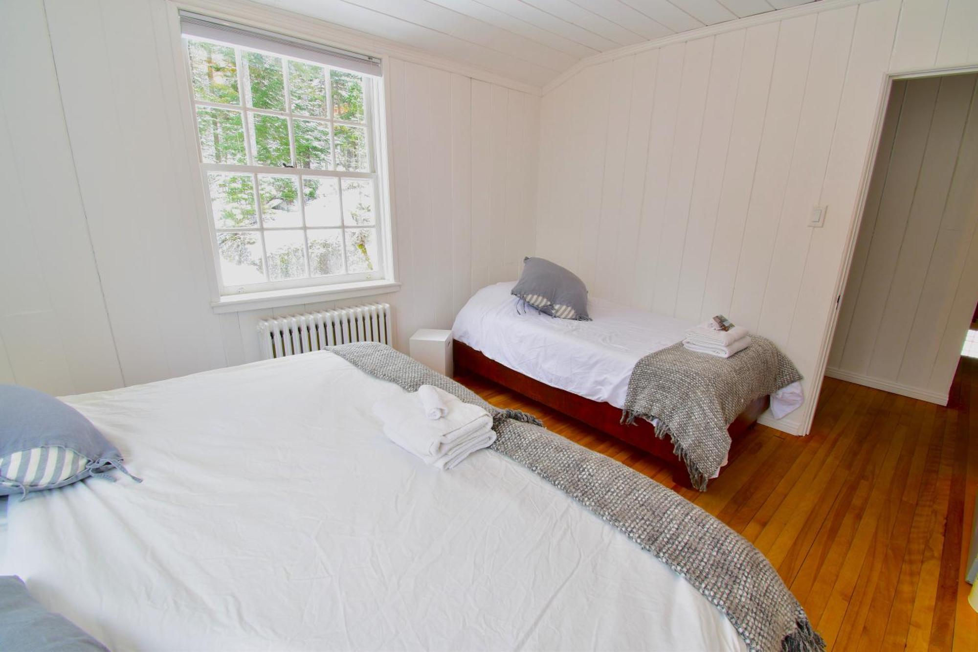 Le Partage Lodge: Destination Plein Air Et Sociale Val-Morin Bagian luar foto